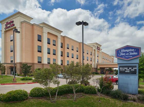 Hampton Inn & Suites Waco-South allows check-in for 18 year-old guests
