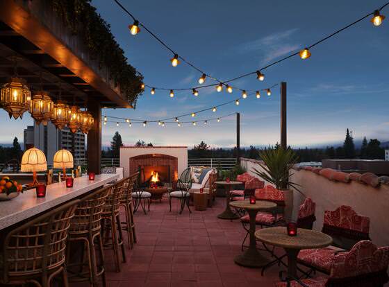 Graduate Palo Alto allows check-in for 18 year-old guests