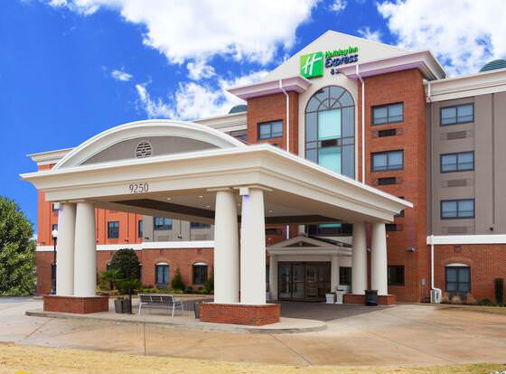 Holiday Inn Express Hotel & Suites Montgomery E - Eastchase, an IHG Hotel allows check-in for 18 year-old guests