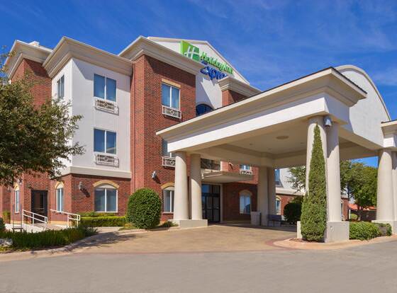 Holiday Inn Express & Suites Abilene, an IHG Hotel allows check-in for 18 year-old guests
