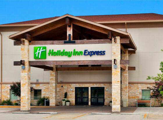 Holiday Inn Express Salado-Belton, an IHG Hotel allows check-in for 18 year-old guests