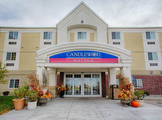 Candlewood Suites Fargo-N. Dakota State University, an IHG Hotel allows check-in for 18 year-old guests