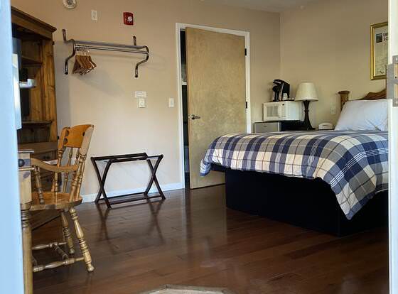 Arnold Meadowmont Lodge allows check-in for 18 year-old guests