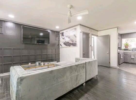 The Sweet Creek Luxurious Villas allows check-in for 18 year-old guests