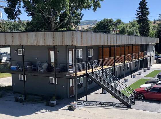 The Darmont Hotel and Suites allows check-in for 18 year-old guests