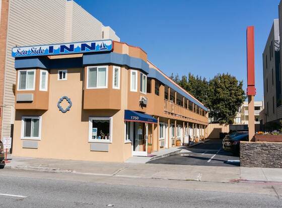 seasideinn allows check-in for 18 year-old guests