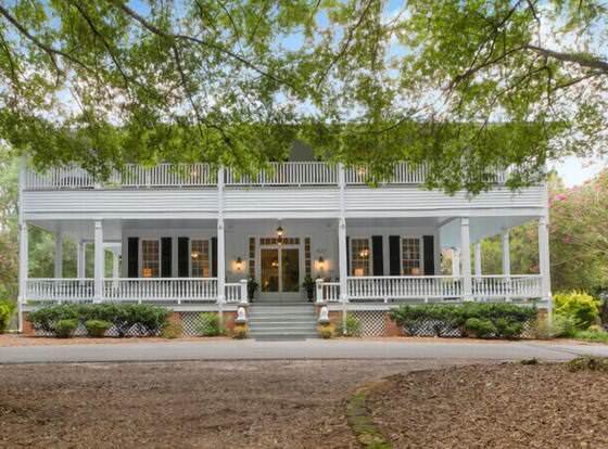 Liberty Hall Bed and Breakfast allows check-in for 18 year-old guests