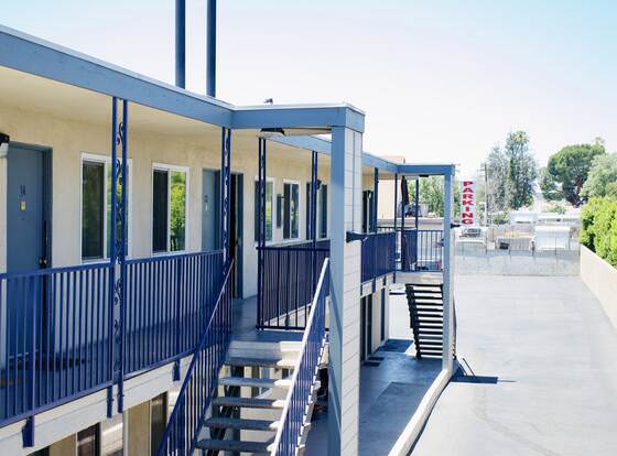 Red Carpet Motel allows check-in for 18 year-old guests