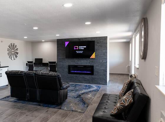 Econo Inn allows check-in for 18 year-old guests