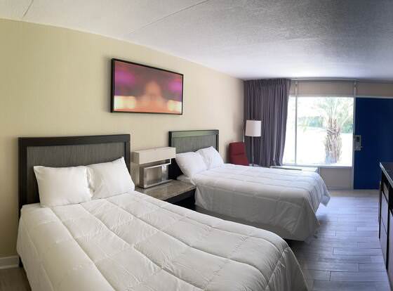 Blue Springs Inn allows check-in for 18 year-old guests