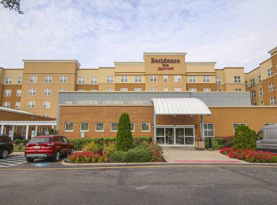 Residence Inn Newport News Airport allows check-in for 18 year-old guests