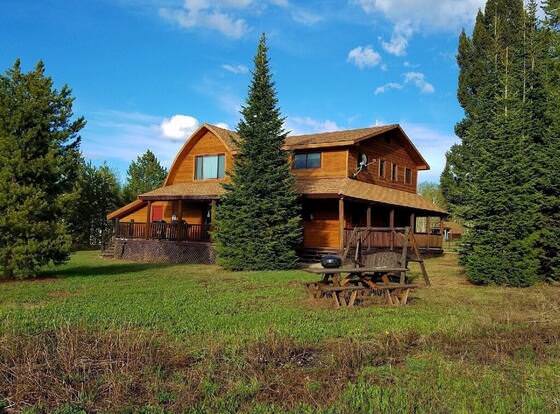 Red Cedar Cabin allows check-in for 18 year-old guests