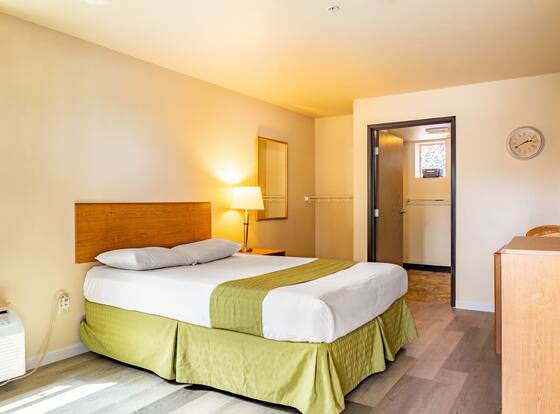 City Inn allows check-in for 18 year-old guests