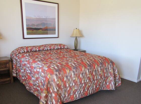 Diamond A Motel allows check-in for 18 year-old guests