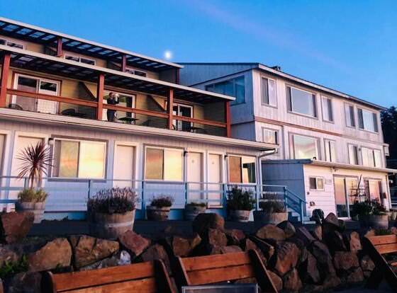 Terimore Inn allows check-in for 18 year-old guests