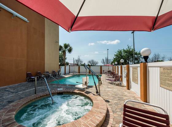 Comfort Suites Tampa Airport North allows check-in for 18 year-old guests