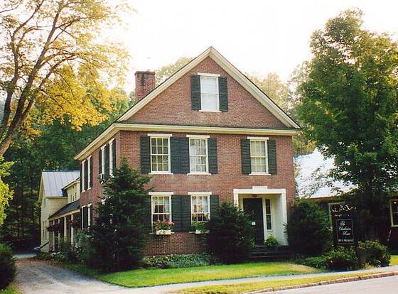 The Charleston House Bed & Breakfast allows check-in for 18 year-old guests