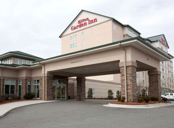 Hilton Garden Inn Valdosta allows check-in for 18 year-old guests