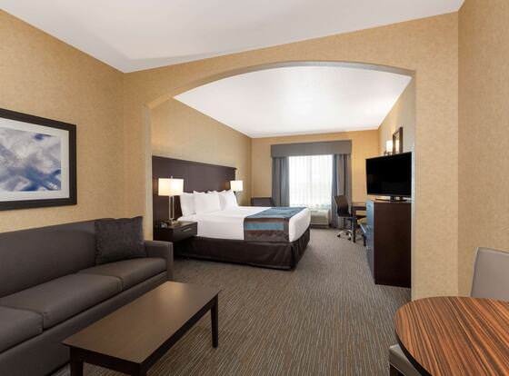 Wingate by Wyndham Moses Lake allows check-in for 18 year-old guests