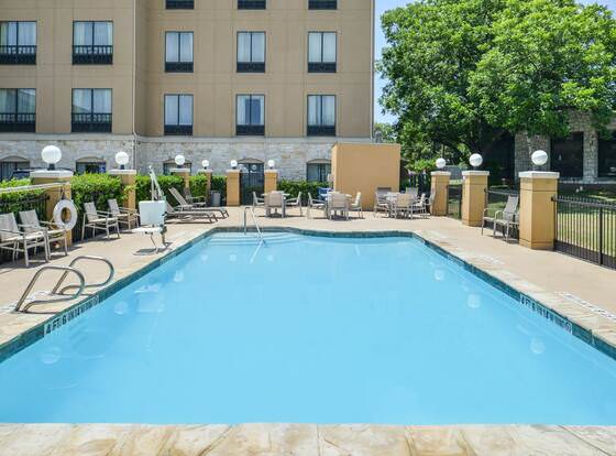 Holiday Inn Express & Suites San Antonio NW - Medical Area, an IHG Hotel allows check-in for 18 year-old guests