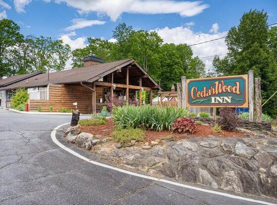 CedarWood Inn allows check-in for 18 year-old guests