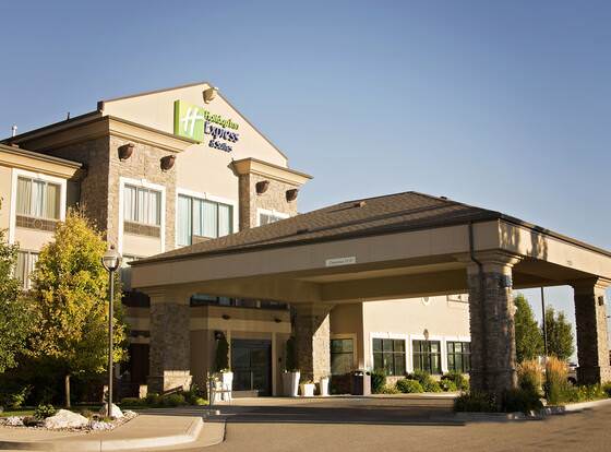 Holiday Inn Express & Suites Logan allows check-in for 18 year-old guests
