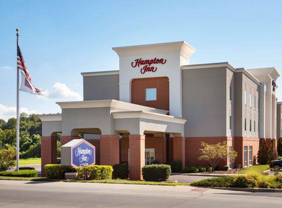 Hampton Inn St. Louis - Columbia allows check-in for 18 year-old guests