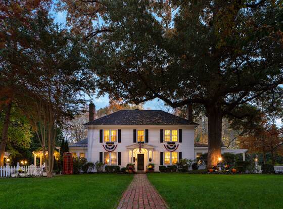 A Williamsburg White House allows check-in for 18 year-old guests