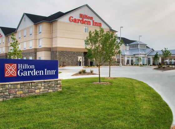 Hilton Garden Inn Ames allows check-in for 18 year-old guests