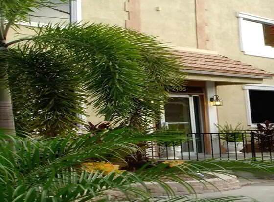 Hyde Park Hotel allows check-in for 18 year-old guests