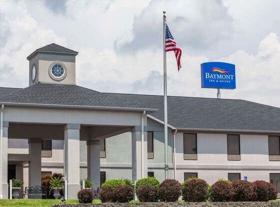 Baymont by Wyndham Madisonville allows check-in for 18 year-old guests