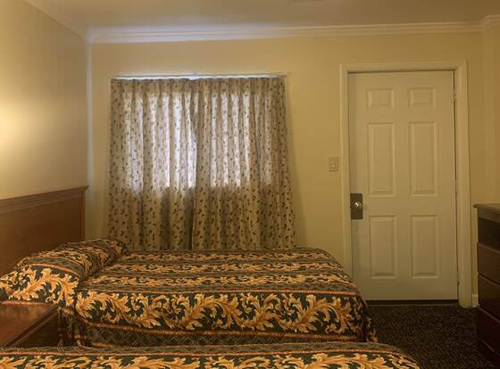 River Inn Motel allows check-in for 18 year-old guests