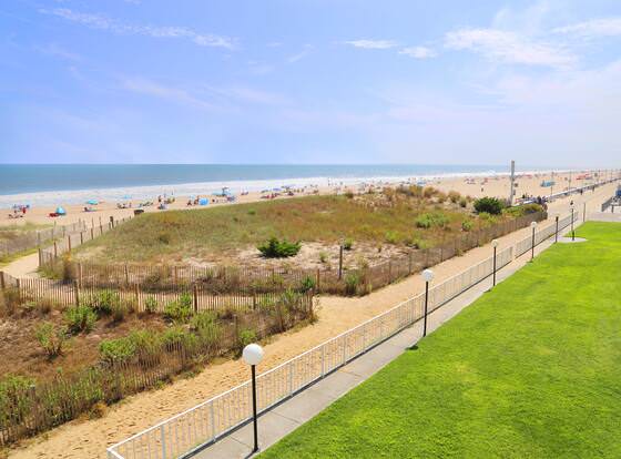 Dunes Suites Oceanfront allows check-in for 18 year-old guests