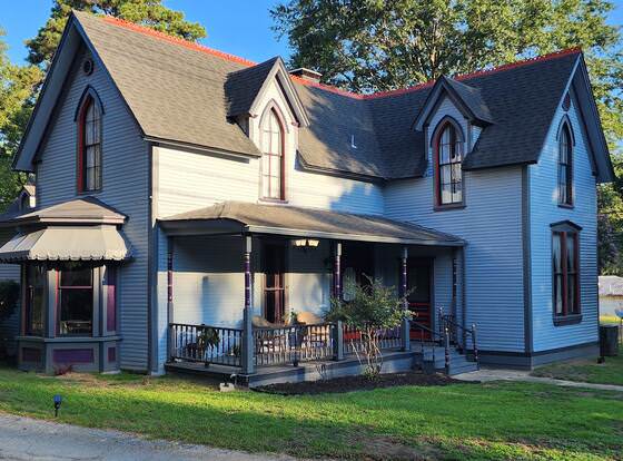 The Carson HOuse allows check-in for 18 year-old guests
