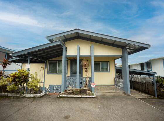 The Hilo Cottage allows check-in for 18 year-old guests