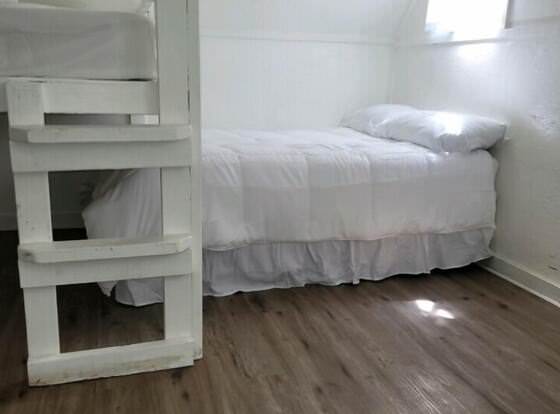 Harmon Creek Marina and Campground allows check-in for 18 year-old guests