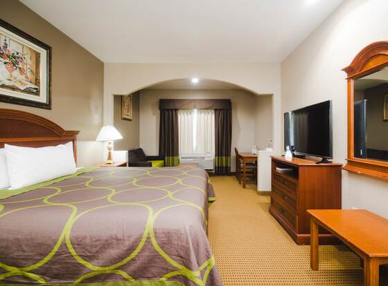 Conroe Executive Inn allows check-in for 18 year-old guests