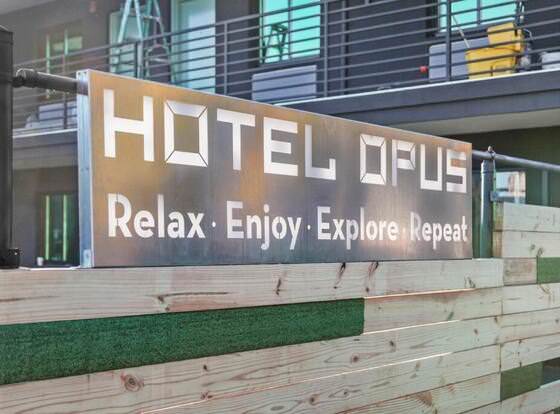 Hotel Opus Bronx allows check-in for 18 year-old guests