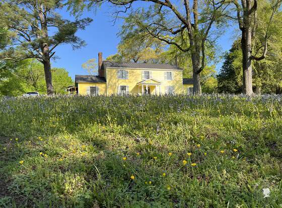 The Sunnyside Sisters Bed and Breakfast allows check-in for 18 year-old guests