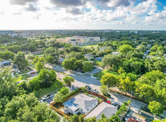 Superior Design District 3BD Home allows check-in for 18 year-old guests