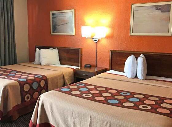 Happy Stay Inn allows check-in for 18 year-old guests