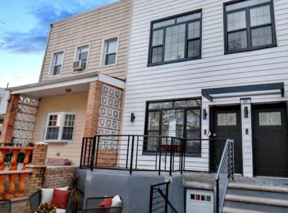 Latisha luxury place  allows check-in for 18 year-old guests