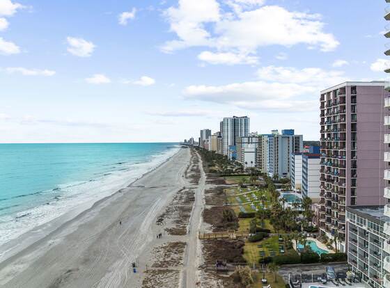 Newly Renovated Oceanfront 1BR Condo allows check-in for 18 year-old guests