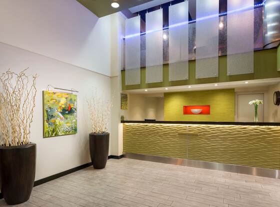 Nyma The New York Manhattan Hotel allows check-in for 18 year-old guests