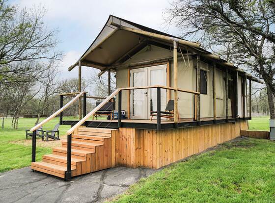 Outdoorsy Yosemite allows check-in for 18 year-old guests