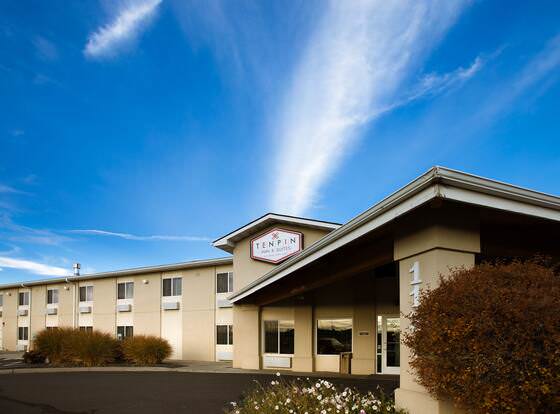 Ten Pin Inn & Suites allows check-in for 18 year-old guests