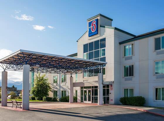 Motel 6 Anchorage, AK - Midtown allows check-in for 18 year-old guests