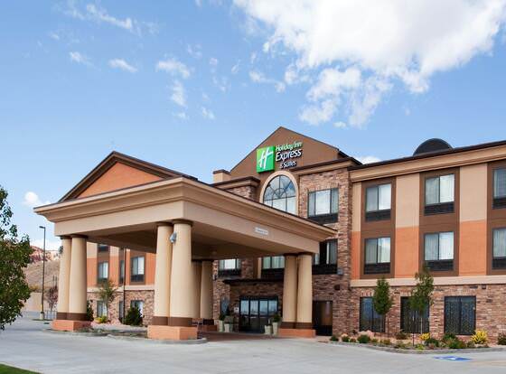 Holiday Inn Express Hotel & Suites Richfield, an IHG Hotel allows check-in for 18 year-old guests