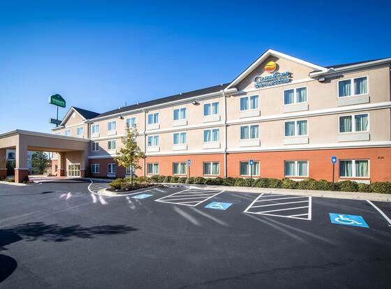 Comfort Inn & Suites allows check-in for 18 year-old guests