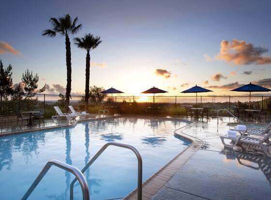 Ayres Hotel & Spa Mission Viejo allows check-in for 18 year-old guests